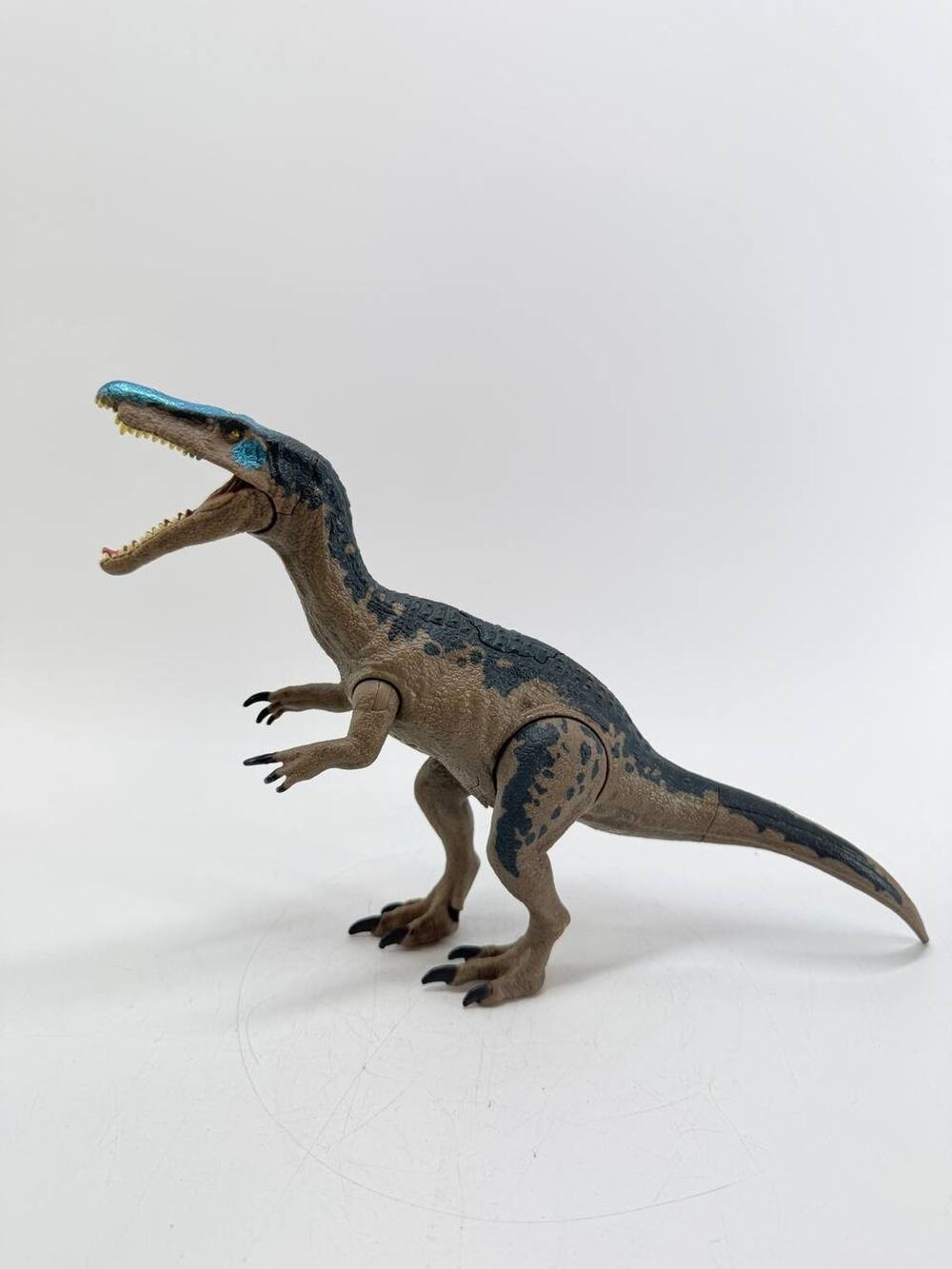 Jurassic World Velociraptor Blue Roarivores Sound Dinosaur Figure Mattel